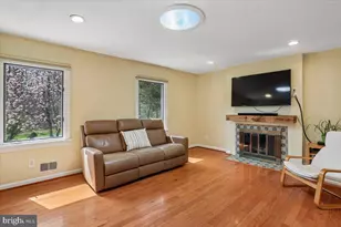 11415 Bedfordshire Ave, Potomac, MD 20854 - Photo 6