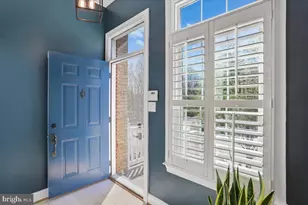 405 Winding Rose Dr, Rockville, MD 20850 - Photo 2