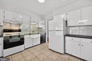 405 Woodland Rd, Gaithersburg, MD 20877 - Photo 6