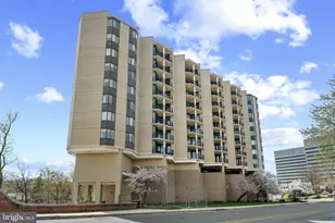 4242 East-West Hwy, Chevy Chase, MD 20815 - Photo 4