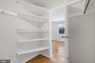 10201 Grosvenor Pl, Rockville, MD 20852 - Photo 20