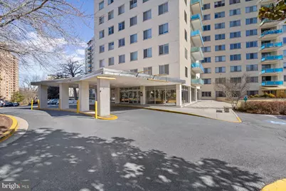 10201 Grosvenor Place #923, Rockville, MD 20852 - Photo 2