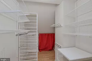 5711 Ridgway Ave, Rockville, MD 20851 - Photo 24
