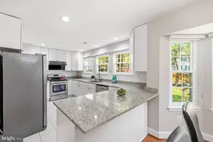 11101 Knights Ct, Germantown, MD 20876 - Photo 12