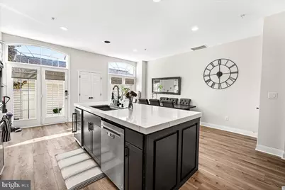 910 Featherstone Street, Gaithersburg, MD 20878 - Photo 12