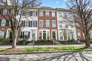 910 Featherstone St, Gaithersburg, MD 20878 - Photo 2