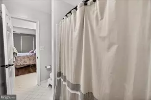 910 Featherstone St, Gaithersburg, MD 20878 - Photo 24