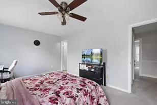 10025 Maple Leaf Dr, Gaithersburg, MD 20886 - Photo 18