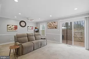 10025 Maple Leaf Dr, Gaithersburg, MD 20886 - Photo 14