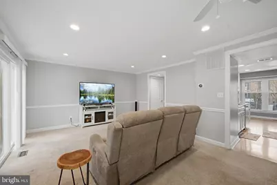 10025 Maple Leaf Drive, Gaithersburg, MD 20886 - Photo 12