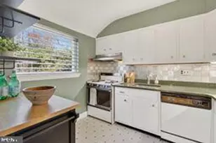 402 Dale Dr, Silver Spring, MD 20910 - Photo 12