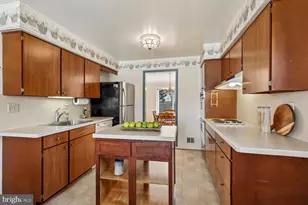 14408 Barkwood Dr, Rockville, MD 20853 - Photo 16