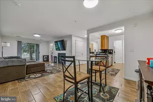 10010 Vanderbilt Cir, Rockville, MD 20850 - Photo 12