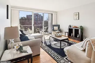 4977 Battery Ln, Bethesda, MD 20814 - Photo 2