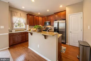 18721 Falling River Dr, Gaithersburg, MD 20879 - Photo 6