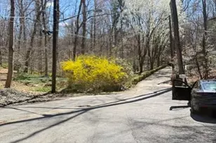 9101 Aldershot Dr, Bethesda, MD 20817 - Photo 2