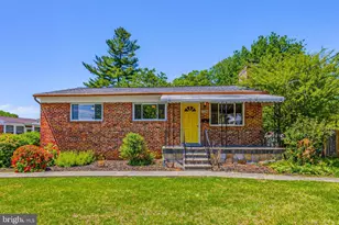 4611 Harlan St, Rockville, MD 20853 - Photo 2