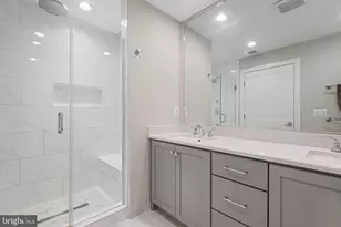 10274 Grosvenor Pl, North Bethesda, MD 20852 - Photo 46