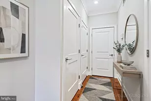 10274 Grosvenor Pl, North Bethesda, MD 20852 - Photo 12