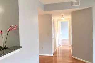 22 Courthouse Sq, Rockville, MD 20850 - Photo 18