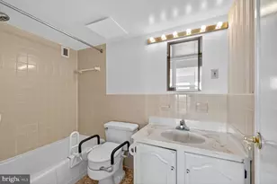 1111 University Blvd W, Silver Spring, MD 20902 - Photo 20