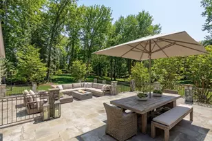 8600 Country Club Dr, Bethesda, MD 20817 - Photo 12