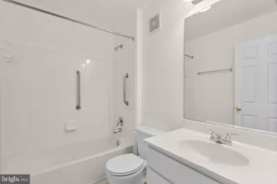 204 Fallsgrove Boulevard #20, Rockville, MD 20850 - Photo 26