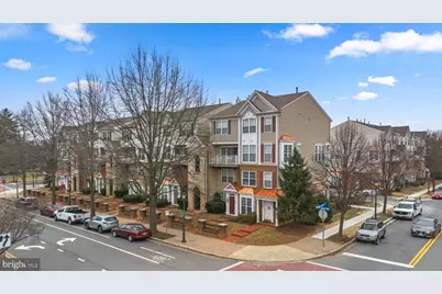 204 Fallsgrove Boulevard #20, Rockville, MD 20850 - Photo 2