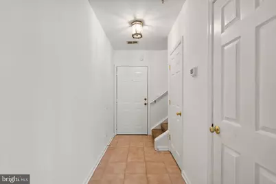 204 Fallsgrove Boulevard #20, Rockville, MD 20850 - Photo 4