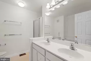 204 Fallsgrove Blvd, Rockville, MD 20850 - Photo 20