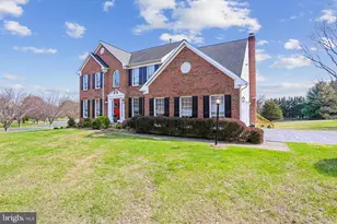 20233 Sweet Meadow Ln, Gaithersburg, MD 20882 - Photo 2