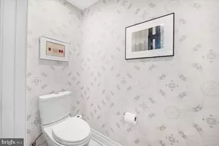 4901 Hampden Ln, Bethesda, MD 20814 - Photo 20