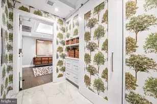 4901 Hampden Ln, Bethesda, MD 20814 - Photo 2