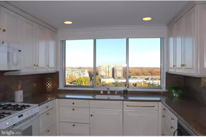 10401 Grosvenor Place #1704, Rockville, MD 20852 - Photo 32