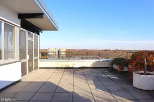 10401 Grosvenor Pl, Rockville, MD 20852 - Photo 76