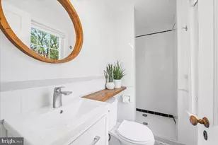 4214 Oakridge Ln, Chevy Chase, MD 20815 - Photo 20