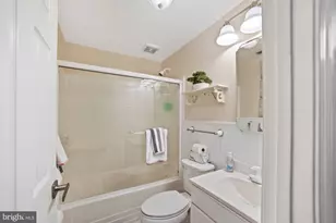 9508 Dunbrook Ct, Montgomery Village, MD 20886 - Photo 18