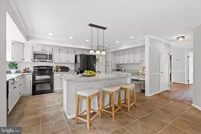 7913 Briarheath Court, Gaithersburg, MD 20882 - Photo 6