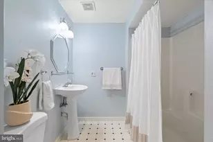 7913 Briarheath Ct, Gaithersburg, MD 20882 - Photo 28