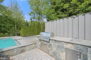 7506 Persimmon Tree Ln, Bethesda, MD 20817 - Photo 46