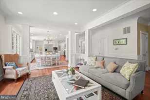 7506 Persimmon Tree Ln, Bethesda, MD 20817 - Photo 16