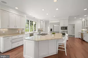 7506 Persimmon Tree Ln, Bethesda, MD 20817 - Photo 4