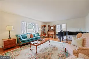 5735 Bradley Blvd, Bethesda, MD 20814 - Photo 10