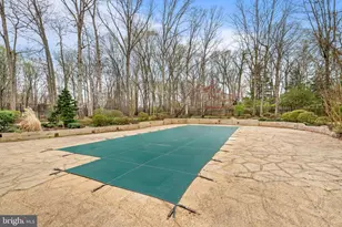 10204 Bentcross Dr, Potomac, MD 20854 - Photo 8