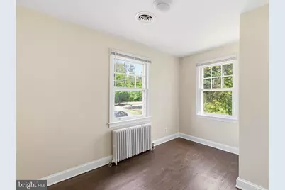 305 W Diamond Avenue, Gaithersburg, MD 20877 - Photo 16