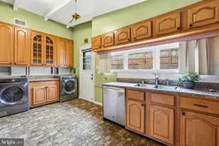 700 Greyrock Dr, Silver Spring, MD 20910 - Photo 8