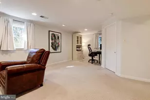 8805 Honeybee Ln, Bethesda, MD 20817 - Photo 20