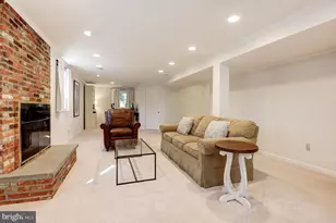 8805 Honeybee Ln, Bethesda, MD 20817 - Photo 24