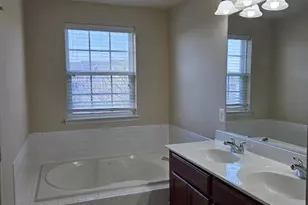 11875 Snowden Farm Pkwy, Clarksburg, MD 20871 - Photo 10