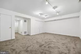 780 Princeton Pl, Rockville, MD 20850 - Photo 28